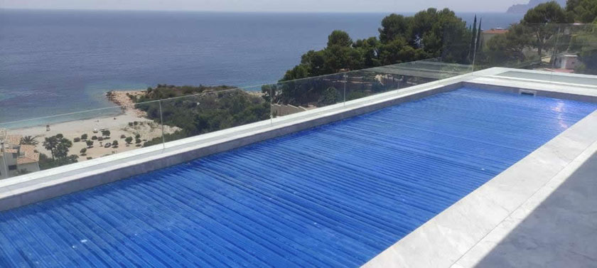 Automatic pool cover 2024 blue color