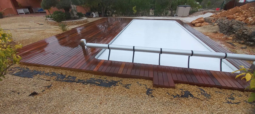 Cubierta automática piscina 2024 contorno madera detalle 3