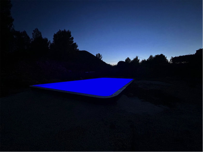 iluminacion piscinas 2024 con led variable fase azul