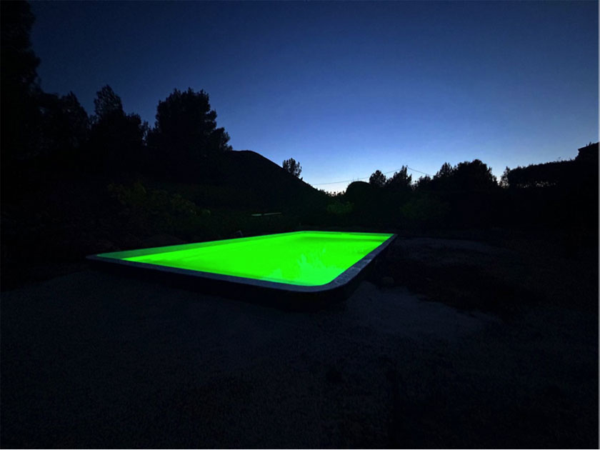 iluminacion piscinas 2024 con led variable fase verde